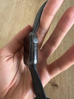 Apple watch SE 44mm hodinky - 4