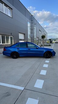 Mercedes-Benz E270CDI W211 Avangarde AMG Packet - 4