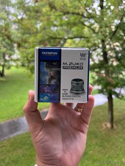 Olympus M.Zuiko Micro 4/3 - 4