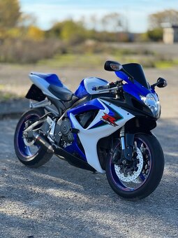 Suzuki GSX-R 600 K7 - 4
