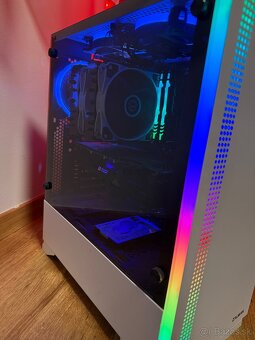 HERNY PC, i5 9600k, AMD RX 5700XT 8gb asrock,32gb ram - 4