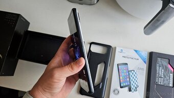 Asus Rog Phone 6 - jemná puklina - 4