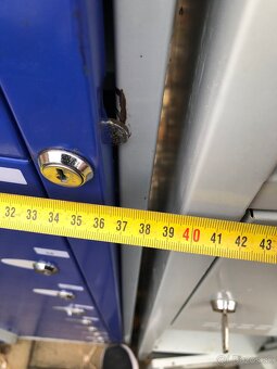 Plechová skriňa na náradie a drobnosti - 4