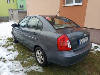 Hyundai Accent 1.4 - 4