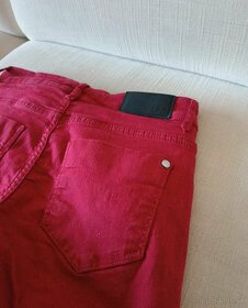 Červené elastické nohavice - 4