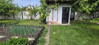 Priestranná záhrada v osobnom vlastníctve v Bratislave - Rač - 4