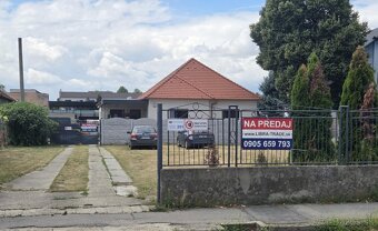 Ponúkame na predaj pozemok na výstavbu RD v Štúrove. - 4