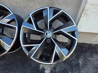 original disky Skoda Triglav Black5x112 r19 et43 7j - 4