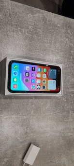 Apple iPhone 11 64 gb - 4