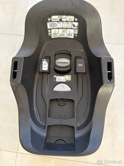 Britax Römer Baby-Safe i-Size + Flex Base - 4