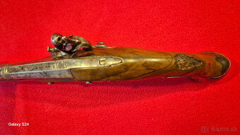 DLHÁ KRESADLOVÁ PIŠTOL - 4