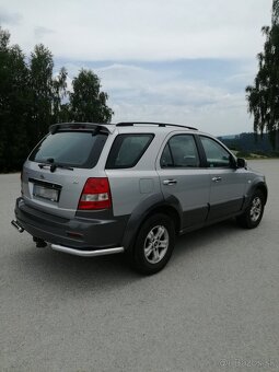 Kia Sorento - 4