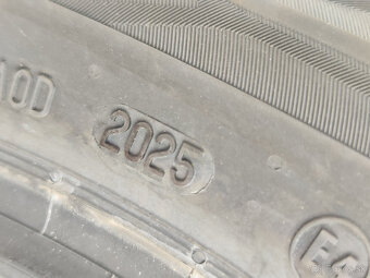 Predám pneumatiky Continental 215/55R17 94V - 4