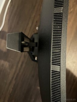 LENOVO MONITOR - 4