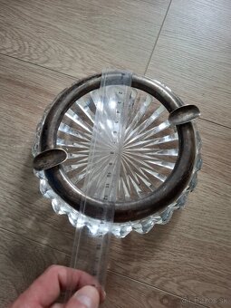 Krištáľový popolník so strieborným okrajom - 4