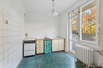 Pôvodný stav, skvelá dispozícia – 2-izbový byt s loggiami - 4