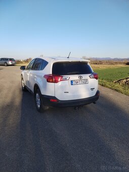 Toyota RAV4 2.0 nafta 91KW 4X4 - 4
