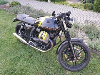 Moto Guzzi V7 cafe racer - 4