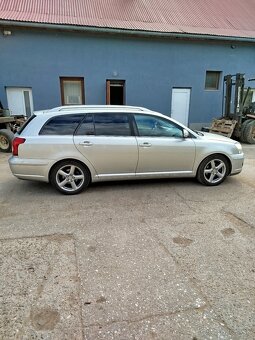 Toyota Avensis kombi - 4