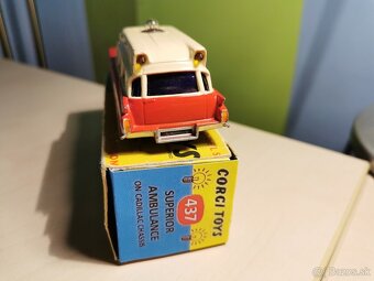 Corgi toys Ambulancia - 4