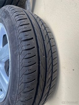 Elektróny Škoda s takmer novými gumami - 4