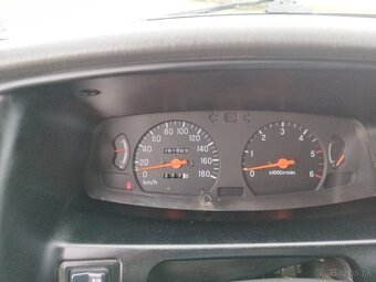 MITSUBISHI L200 - 4