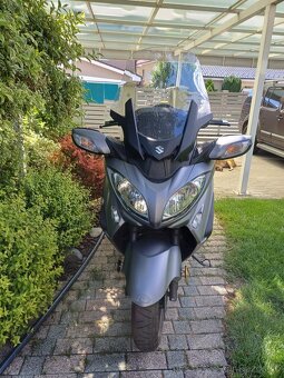 Predám Suzuki AN 650 burgman - 4