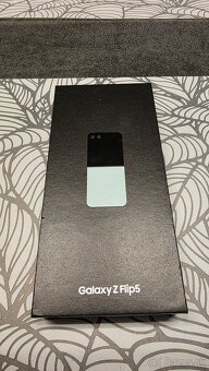 Predam (NOVY) telefon Samsug Flip 5 - 4