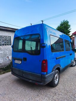 Renault Master. 9 miestne - 4