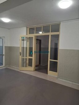 Ponúkame na predaj garzónku s loggiou na Rezedovej ulici v R - 4