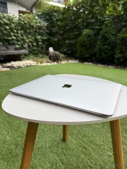 MacBook Air 2020 - 4