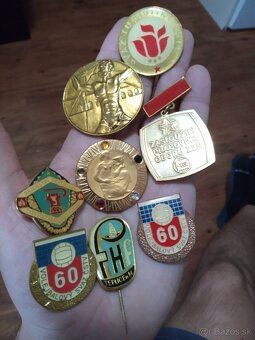 Pekné rôzne odznaky.Retro. - 4