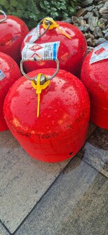 Predám 2kg propán-bután fľašu s orig.náplňou zapečatená. - 4