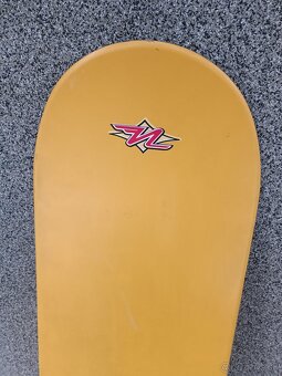 Doska na snowboard - 4