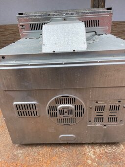 Predám elektrickú rúru Whirlpool - 4