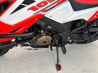 Suzuki DL1050 Vstrom - 4