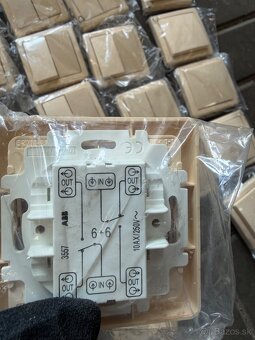 Predám nové vypínače a zásuvky ABB - 4