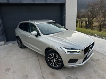 Volvo XC60 2.0 Momentum Pro B4 AWD MILD HYBRID - 4