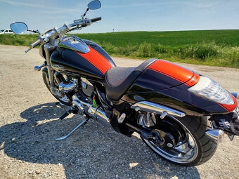 Suzuki Intruder 1800 VZR - 4