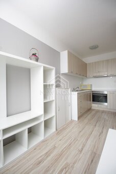 KOŠICKÁ / MILETIČOVA -  1,5 iz. byt -  32 m2 , balkón - 7 m2 - 4