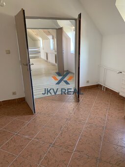 Na predaj priestranný 4-izbový byt s rozlohou 103,7 m² - 4
