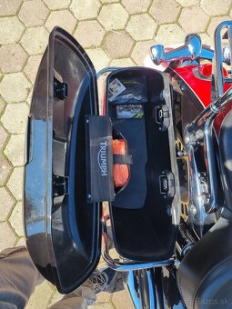 Triumph rocket touring - 4