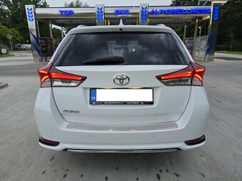 Toyota Auris 1.6 Valvematic Executive A/T 2017 Aj na splátky - 4