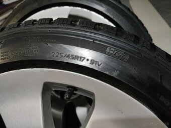 Sada zimných pneumatík 225/45 R17 - 4