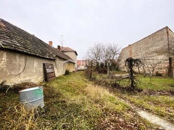 ZNÍŽENÁ CENA Na predaj starší 3-izb. RD, INVESTIČNÁ PRÍLEŽ - 4