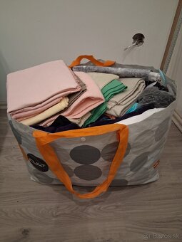 Látky a šijací stroj predám - 4