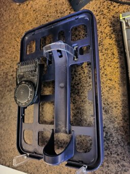 Holiaci strojček Philips One Blade Pro QP6510/20 - 4