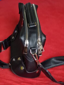 Čierna dámska kabelka - 4