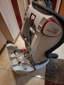 Autosedacka Britax römer - 4