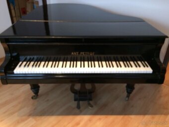 Luxusné starožitné krídlo Petrof - 4